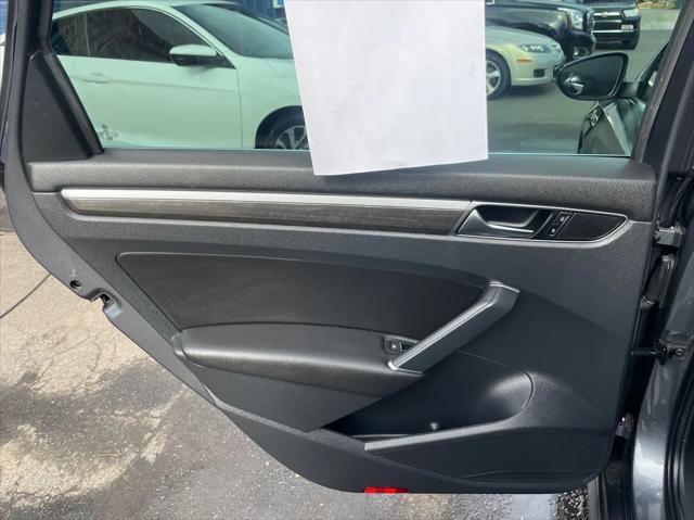 2017 Volkswagen Passat 1.8T SE