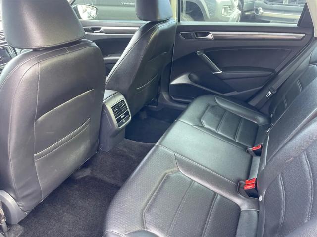 2017 Volkswagen Passat 1.8T SE