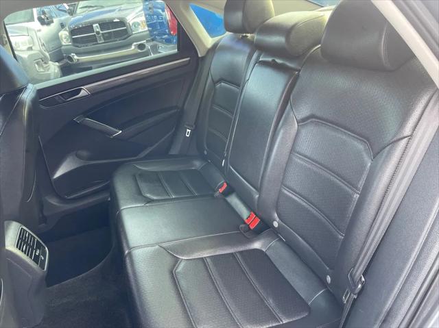 2017 Volkswagen Passat 1.8T SE