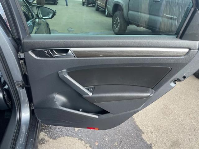 2017 Volkswagen Passat 1.8T SE