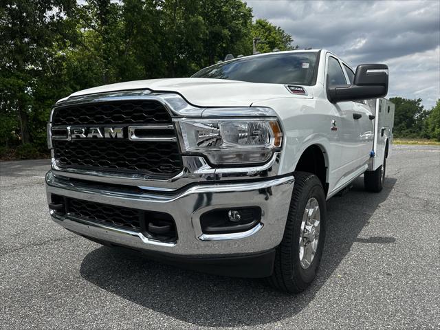 2024 RAM Ram 3500 Chassis Cab RAM 3500 TRADESMAN CREW CAB CHASSIS 4X4 60 CA