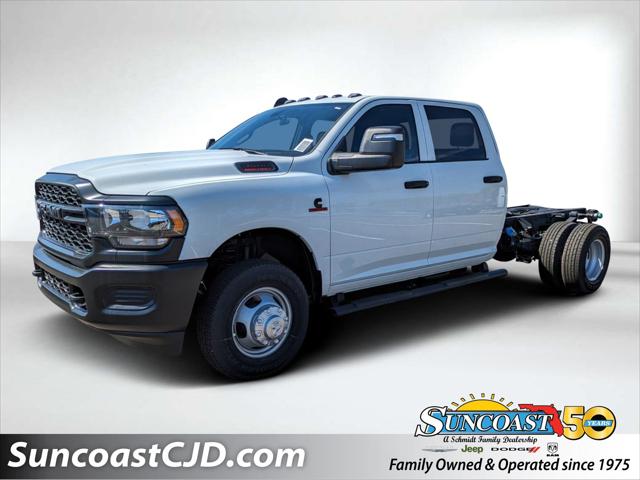 2024 RAM Ram 3500 Chassis Cab RAM 3500 TRADESMAN CREW CAB CHASSIS 4X4 60 CA