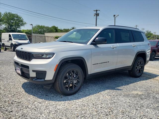 2025 Jeep Grand Cherokee GRAND CHEROKEE L ALTITUDE 4X4