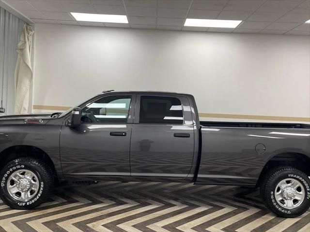2024 RAM Ram 3500 RAM 3500 TRADESMAN CREW CAB 4X4 8 BOX