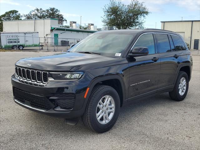 2025 Jeep Grand Cherokee GRAND CHEROKEE LAREDO 4X2