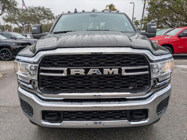 2024 RAM Ram 3500 RAM 3500 TRADESMAN CREW CAB 4X4 64 BOX