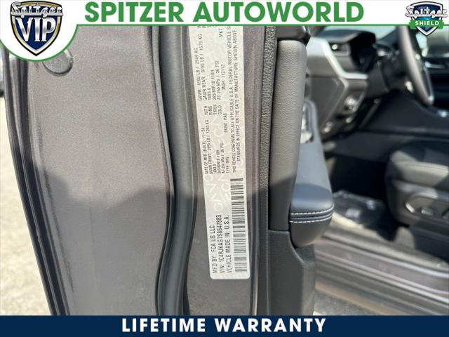 2025 Jeep Grand Cherokee GRAND CHEROKEE L LAREDO 4X4