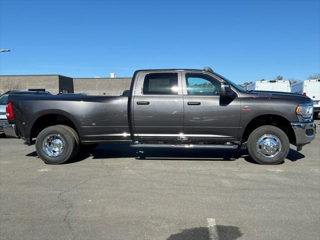 2024 RAM Ram 3500 RAM 3500 TRADESMAN CREW CAB 4X4 8 BOX