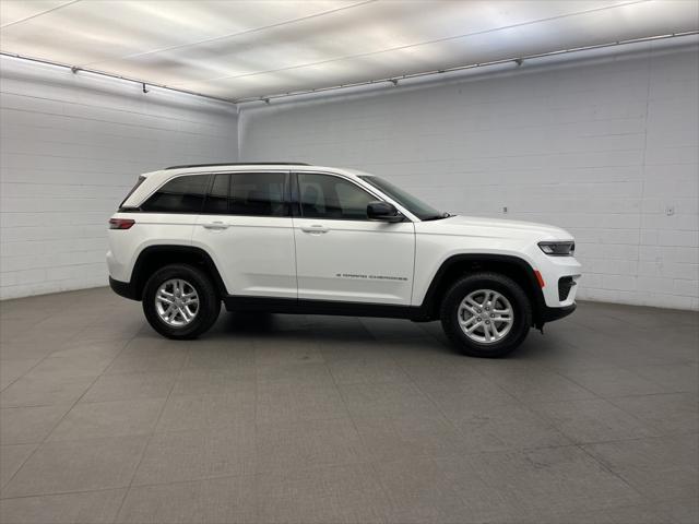 2025 Jeep Grand Cherokee GRAND CHEROKEE LAREDO 4X2