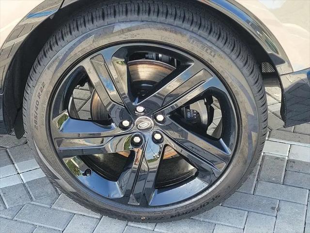 2025 Land Rover Discovery P360 Metropolitan Edition