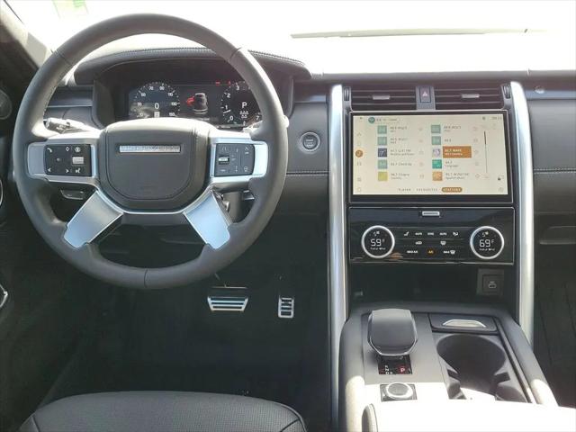 2025 Land Rover Discovery P360 Metropolitan Edition