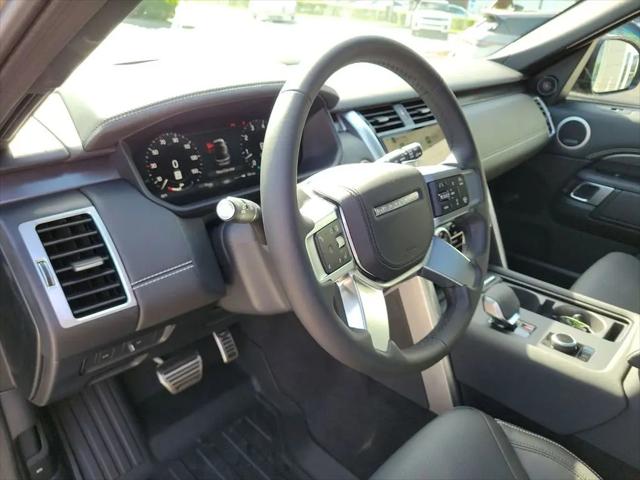2025 Land Rover Discovery P360 Metropolitan Edition