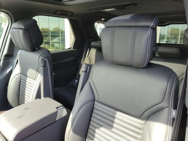 2025 Land Rover Discovery P360 Metropolitan Edition