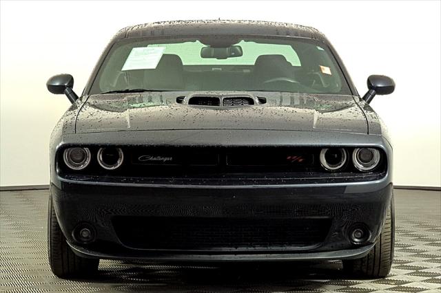 2016 Dodge Challenger R/T Shaker