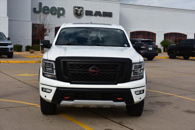 2023 Nissan TITAN Crew Cab PRO-4X 4x4