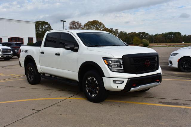 2023 Nissan TITAN Crew Cab PRO-4X 4x4