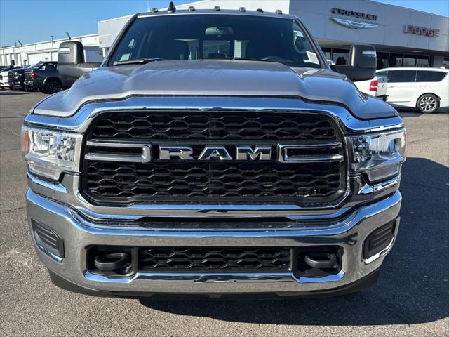 2024 RAM Ram 3500 RAM 3500 TRADESMAN CREW CAB 4X4 8 BOX