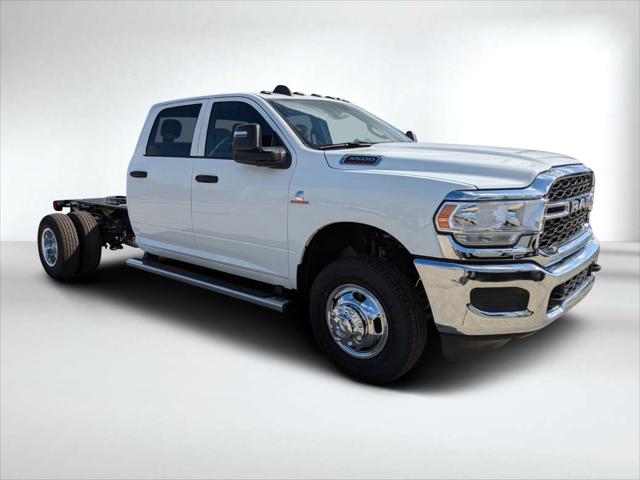 2024 RAM Ram 3500 Chassis Cab RAM 3500 TRADESMAN CREW CAB CHASSIS 4X4 60 CA