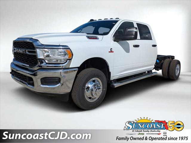 2024 RAM Ram 3500 Chassis Cab RAM 3500 TRADESMAN CREW CAB CHASSIS 4X4 60 CA