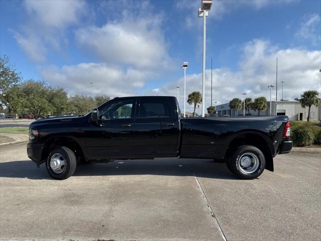 2024 RAM 3500 Tradesman Crew Cab 4x4 8 Box