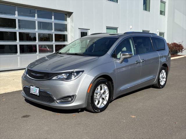 2020 Chrysler Pacifica Limited for sale in Eugene, OR