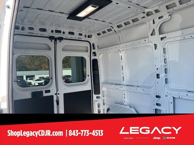 2025 Ram ProMaster Cargo Van SLT High Roof 136" WB