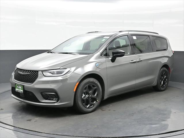 2025 Chrysler Pacifica Hybrid PACIFICA PLUG-IN HYBRID S APPEARANCE