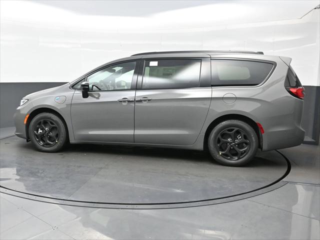 2025 Chrysler Pacifica Hybrid PACIFICA PLUG-IN HYBRID S APPEARANCE