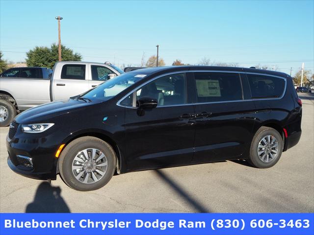 2025 Chrysler Pacifica Hybrid PACIFICA PLUG-IN HYBRID SELECT