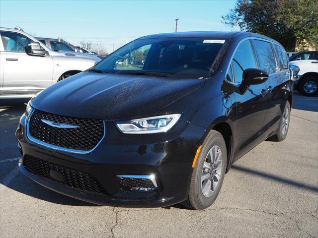 2025 Chrysler Pacifica Hybrid PACIFICA PLUG-IN HYBRID SELECT