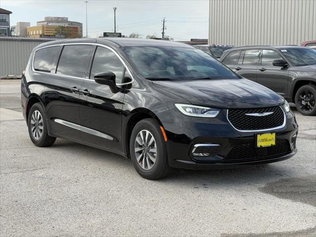 2025 Chrysler Pacifica Hybrid PACIFICA PLUG-IN HYBRID SELECT