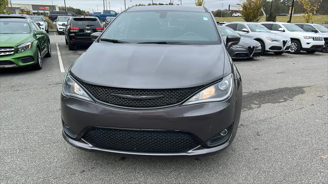 2020 Chrysler Pacifica Touring