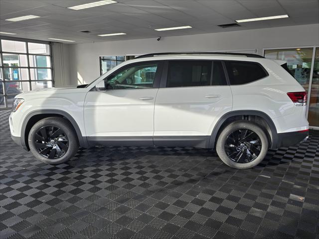 2024 Volkswagen Atlas 2.0T SE w/Technology