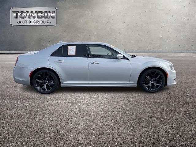 2022 Chrysler 300 Touring L