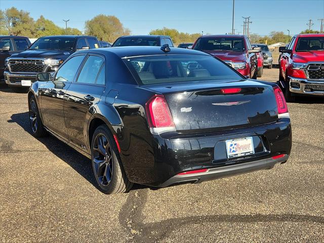 2023 Chrysler 300 300S