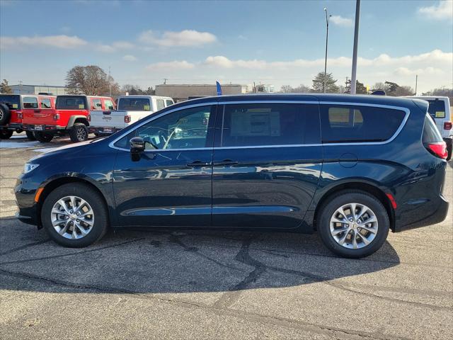 2025 Chrysler Pacifica PACIFICA SELECT AWD