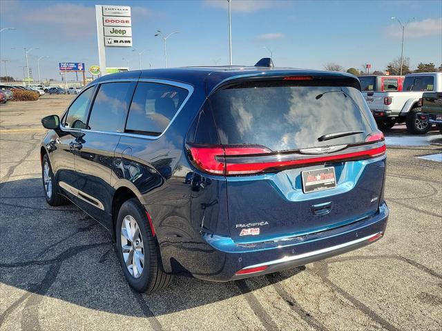 2025 Chrysler Pacifica PACIFICA SELECT AWD