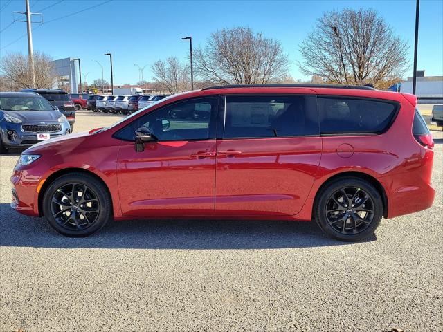 2025 Chrysler Pacifica PACIFICA LIMITED