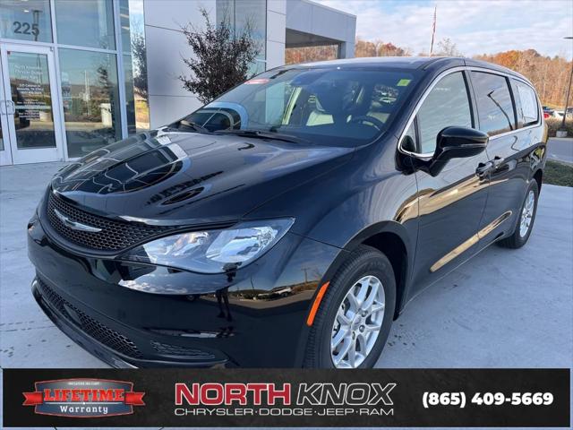 2025 Chrysler Voyager VOYAGER LX