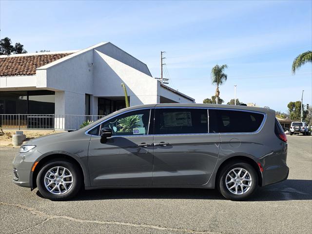 2025 Chrysler Pacifica PACIFICA SELECT