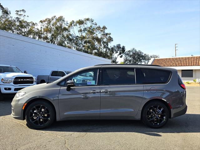 2025 Chrysler Pacifica PACIFICA LIMITED