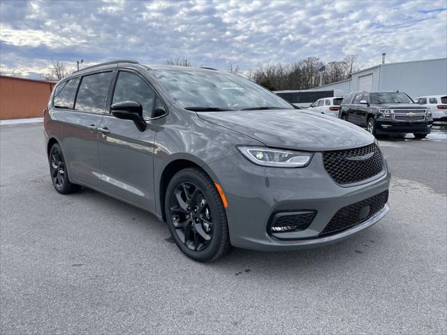 2025 Chrysler Pacifica PACIFICA LIMITED