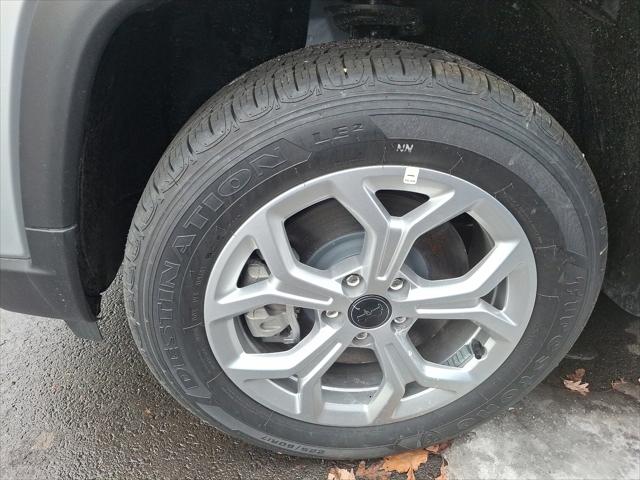 2025 Jeep Compass COMPASS SPORT 4X4
