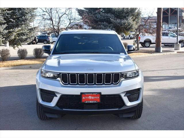 2025 Jeep Grand Cherokee GRAND CHEROKEE LAREDO 4X4 2025 Jeep Grand Cherokee GRAND CHEROKEE LAREDO 4X4