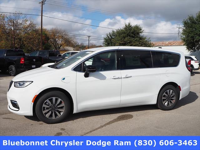 2025 Chrysler Pacifica Hybrid PACIFICA PLUG-IN HYBRID SELECT