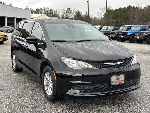 2025 Chrysler Voyager VOYAGER