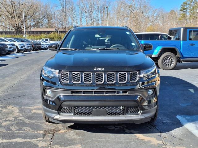 2025 Jeep Compass COMPASS LATITUDE 4X4