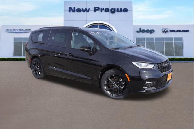 2025 Chrysler Pacifica PACIFICA LIMITED