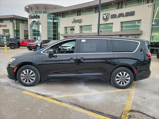 2025 Chrysler Pacifica Hybrid PACIFICA PLUG-IN HYBRID SELECT