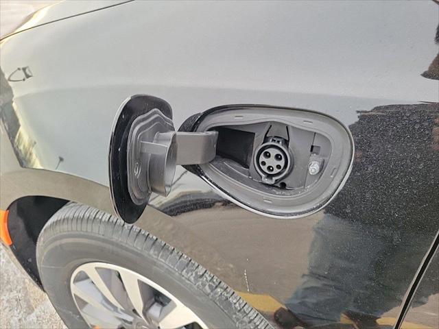 2025 Chrysler Pacifica Hybrid PACIFICA PLUG-IN HYBRID SELECT